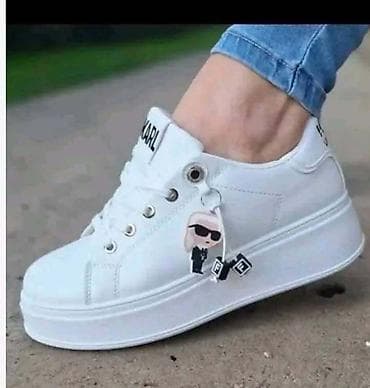 Karl lagerfeld zenske preudobne patike
Vel 41
Cena 2700din na lalafo.rs — 3 Karl lagerfeld zenske preudobne patike
Vel 41
Cena 2700din — 3