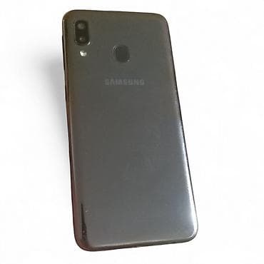 Samsung galaxy A20e ocuvan Kamere perfektne Baterija perfektna Zvuk at lalafo.rs — 2 Samsung galaxy A20e ocuvan Kamere perfektne Baterija perfektna Zvuk — 2