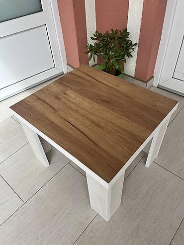 Klub stolovi- različitih dezena Odmah dostupni stočići! Napravljen od na lalafo.rs — 6 Klub stolovi- različitih dezena Odmah dostupni stočići! Napravljen od — 6