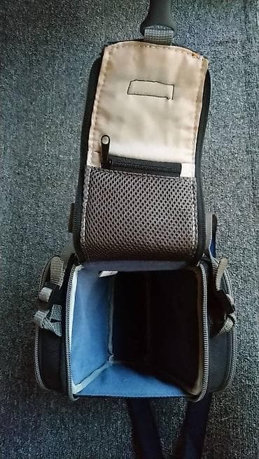 Sony torba za aparat nova 2000din. i rezerni kaiš ide uz torbicu na lalafo.rs — 3 Sony torba za aparat nova 2000din. i rezerni kaiš ide uz torbicu — 3