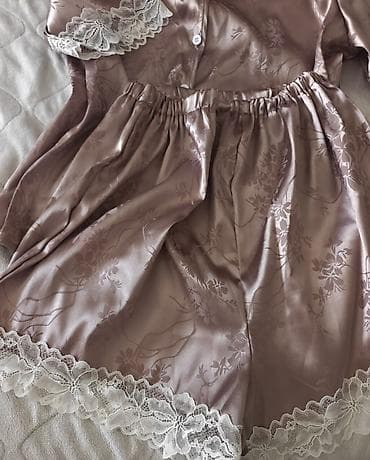 Sweatpants sets: Komplet za spavanje. l velicina, moze od m i kao trudnicki at lalafo.rs — 4 Sweatpants sets: Komplet za spavanje. l velicina, moze od m i kao trudnicki — 4