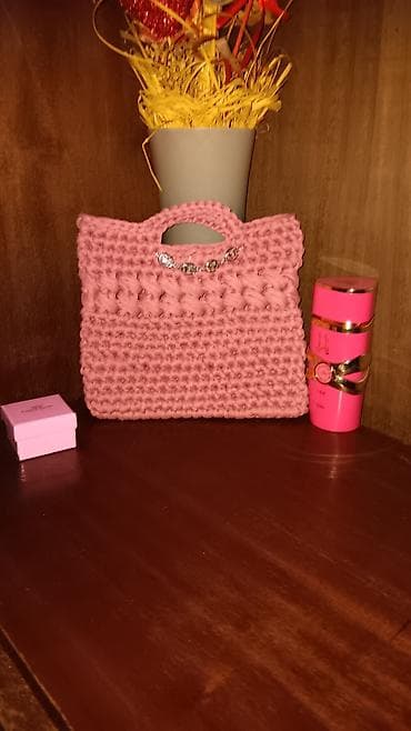 dve suknje po: Prodajem ručno heklane torbe rađene sa puno pažnje i ljubavi prema at lalafo.rs — 1 dve suknje po: Prodajem ručno heklane torbe rađene sa puno pažnje i ljubavi prema — 1