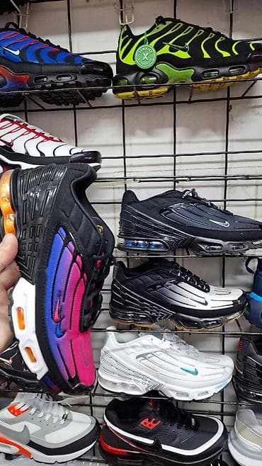 Trainers: 03. patike orginal sa kutijom 41 do 46 5599 din🌸🌸 at lalafo.rs — 1 Trainers: 03. patike orginal sa kutijom 41 do 46 5599 din🌸🌸 — 1