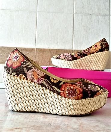 bermude teksas br: Cvetne sandale polovne ali očuvane. Br 37 na lalafo.rs — 1 bermude teksas br: Cvetne sandale polovne ali očuvane. Br 37 — 1