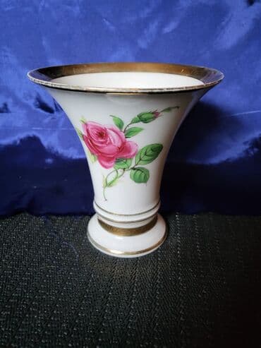 Vinyl records: Vaza porcelanska 1966g+ Furstwnberg Nemacka. Nemacka porcelanska vaza at lalafo.rs — 8 Vinyl records: Vaza porcelanska 1966g+ Furstwnberg Nemacka. Nemacka porcelanska vaza — 8