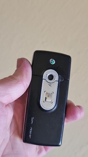 kom sa etiketom: Sony Ericsson bar telefon sa numeričkom tastaturom i QuickShare at lalafo.rs — 3 kom sa etiketom: Sony Ericsson bar telefon sa numeričkom tastaturom i QuickShare — 3