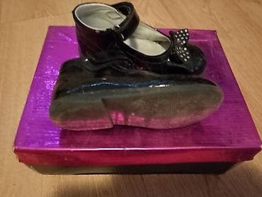 Lakovane cipelice, Vel 26, sitni tragovi nošenja na lalafo.rs — 1 Lakovane cipelice, Vel 26, sitni tragovi nošenja — 1