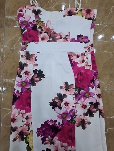 Ženska haljina na bretele, midi dužine, elegantnog kroja koji prati na lalafo.rs — 4 Ženska haljina na bretele, midi dužine, elegantnog kroja koji prati — 4