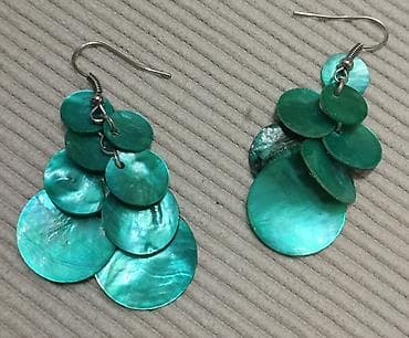 Narukvica i minđuše
Pogledajte i ostale moje oglase at lalafo.rs — 2 Narukvica i minđuše
Pogledajte i ostale moje oglase — 2