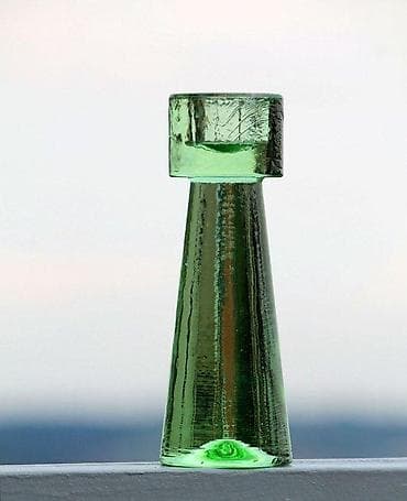 Masivni svećnjak od zelenog stakla Green Uranium. Predivan, masivni na lalafo.rs — 2 Masivni svećnjak od zelenog stakla Green Uranium. Predivan, masivni — 2