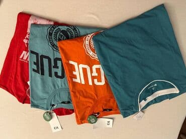 Muske majice sa etiketom C&A. velicina je na slikama. Ne slikam na lalafo.rs Muske majice sa etiketom C&A. velicina je na slikama. Ne slikam