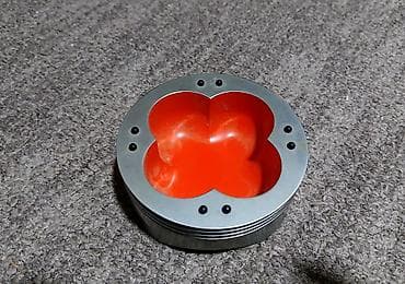 Pepeljara u obliku klipnjače/pistona – metalno kućište, unutrašnjost na lalafo.rs — 3 Pepeljara u obliku klipnjače/pistona – metalno kućište, unutrašnjost — 3