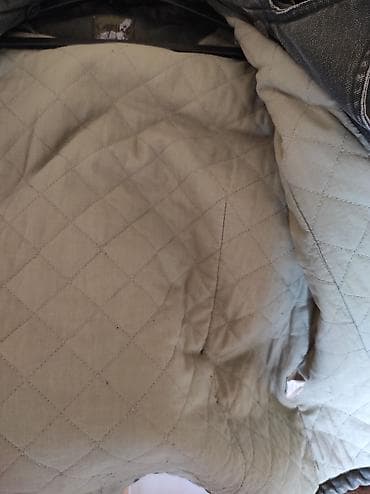 kozna jakna sa: Capsize jakna velicina M. Bez oštećenja. Iz uvoza na lalafo.rs — 9 kozna jakna sa: Capsize jakna velicina M. Bez oštećenja. Iz uvoza — 9