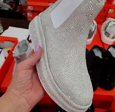 Savršene unikat
Novi modeli
UVOZ Pariz
Prepune cirkona
Br 38 na lalafo.rs — 2 Savršene unikat
Novi modeli
UVOZ Pariz
Prepune cirkona
Br 38 — 2