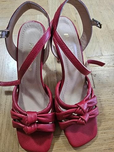 Elegantne ženske sandale sa visokom petom u privlačnoj crvenoj boji na lalafo.rs — 1 Elegantne ženske sandale sa visokom petom u privlačnoj crvenoj boji — 1