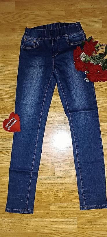 Tamnoplave ženske farmerke sa elastičnim pojasom, idealne za na lalafo.rs — 1 Tamnoplave ženske farmerke sa elastičnim pojasom, idealne za — 1