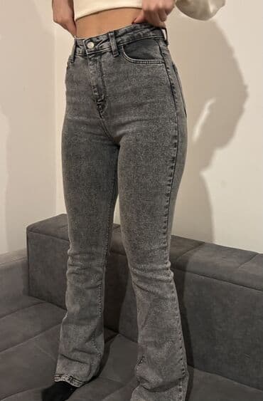 Ženske sive farmerke -Zvonarice -Boja: siva -Veličina: S -Visok struk na lalafo.rs Ženske sive farmerke -Zvonarice -Boja: siva -Veličina: S -Visok struk