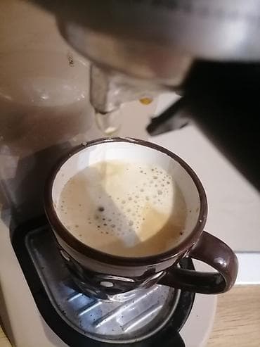 De’Longhi espresso aparat – ručni, kompaktan model sa portafilterom - na lalafo.rs — 9 De’Longhi espresso aparat – ručni, kompaktan model sa portafilterom - — 9