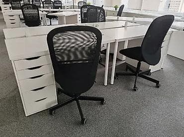 Furniture: Stolovi i nameštaj za radni prostor ili kancelariju Očuvan i at lalafo.rs — 5 Furniture: Stolovi i nameštaj za radni prostor ili kancelariju Očuvan i — 5