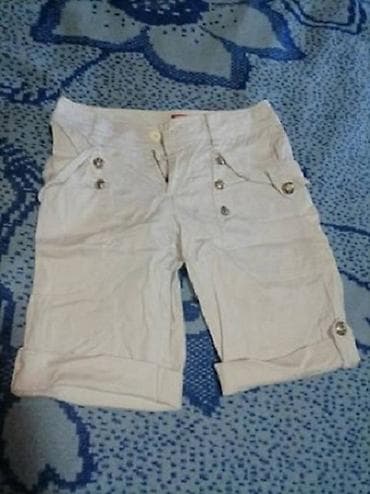 Na prodaju bele bermude, M veličine, u odličnom stanju na lalafo.rs — 1 Na prodaju bele bermude, M veličine, u odličnom stanju — 1