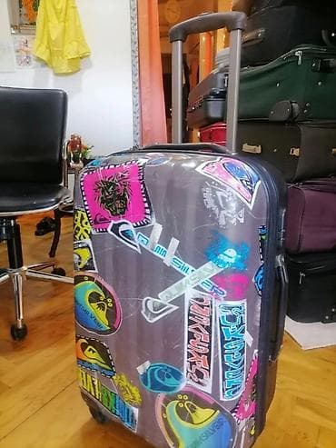 Travel suitcases and bags: Kofer veliki tvrdi šarene boje na 4 točkića oko 65 /40 /25 . sve at lalafo.rs — 2 Travel suitcases and bags: Kofer veliki tvrdi šarene boje na 4 točkića oko 65 /40 /25 . sve — 2