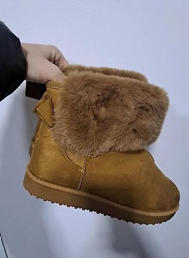 Ugg obuća 39, bоја - Braon na lalafo.rs — 2 Ugg obuća 39, bоја - Braon — 2