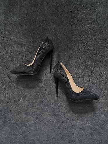 Elegantne crne salonke br.39 at lalafo.rs — 1 Elegantne crne salonke br.39 — 1