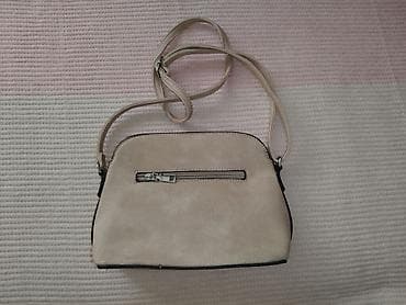 Ženska crossbody torba u bež boji - Materijal: eko koža glatke at lalafo.rs — 2 Ženska crossbody torba u bež boji - Materijal: eko koža glatke — 2