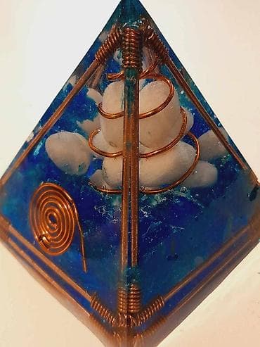 ORGONIT bakarna piramida 5G borac UNIKAT Orgonit piramida u piramidi na lalafo.rs — 1 ORGONIT bakarna piramida 5G borac UNIKAT Orgonit piramida u piramidi — 1