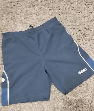 Dva šorca i jedne texas bermude Jedan šorc je Superdry Dobijete još na lalafo.rs — 2 Dva šorca i jedne texas bermude Jedan šorc je Superdry Dobijete još — 2