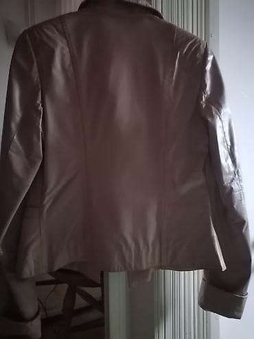 Ženska kraća jakna/blejzer od prave kože u bež/svetlosmeđoj nijansi na lalafo.rs — 2 Ženska kraća jakna/blejzer od prave kože u bež/svetlosmeđoj nijansi — 2