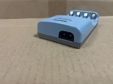 prsluk jaknica mango u: Sanyo brzi punjač za baterije – Ni-MH/Ni-Cd - Tip baterija: AA i AAA at lalafo.rs — 3 prsluk jaknica mango u: Sanyo brzi punjač za baterije – Ni-MH/Ni-Cd - Tip baterija: AA i AAA — 3