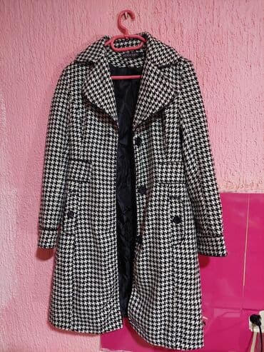 Prelep kaput marke Terranova, velicina S, postavljen. Malo nosen, kao at lalafo.rs Prelep kaput marke Terranova, velicina S, postavljen. Malo nosen, kao