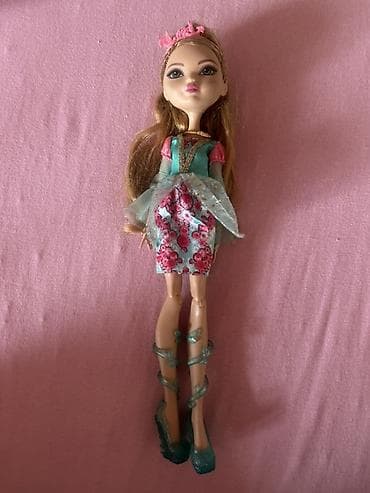 Ever after high Lutka modnog stila sa dugom plavokosom kosom i krunom na lalafo.rs — 3 Ever after high Lutka modnog stila sa dugom plavokosom kosom i krunom — 3