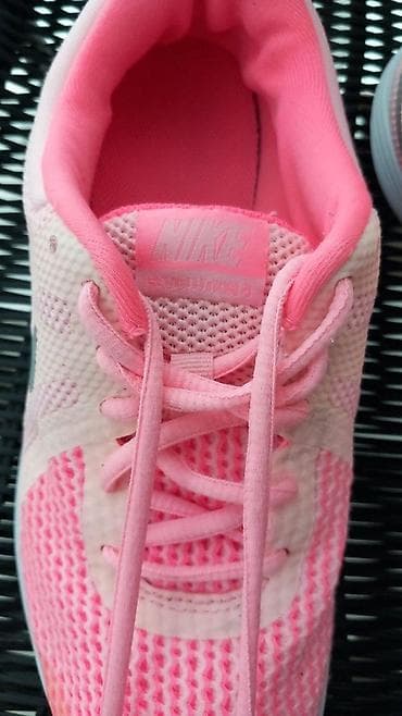 Nike Revolution 4 ženske patike - Model: Nike Revolution 4 (oznaka na na lalafo.rs — 3 Nike Revolution 4 ženske patike - Model: Nike Revolution 4 (oznaka na — 3