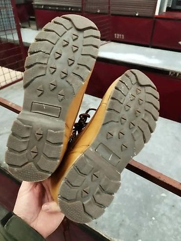 Zimske planinarske cipele – topla postava i robusni đon 36-41 - at lalafo.rs — 2 Zimske planinarske cipele – topla postava i robusni đon 36-41 - — 2