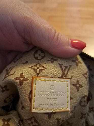 Louis vitton veca logo torba nova nosena par puta. Duboka sa na lalafo.rs — 8 Louis vitton veca logo torba nova nosena par puta. Duboka sa — 8