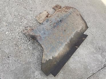 Transport: Zastitni lim motora i mosta Lada 21214i Niva. Polovno, ocuvano at lalafo.rs — 2 Transport: Zastitni lim motora i mosta Lada 21214i Niva. Polovno, ocuvano — 2