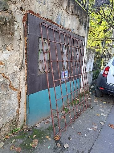 Gvozdena zaštitna rešetka za prozor - Materijal: čelik (kvadratni na lalafo.rs — 4 Gvozdena zaštitna rešetka za prozor - Materijal: čelik (kvadratni — 4