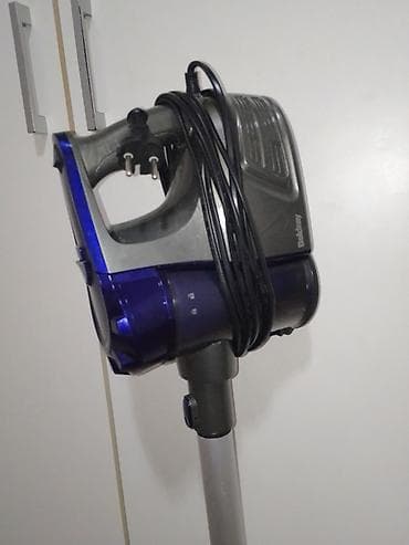 kom sa etiketom: Usisivač štapni (žičani) sa posudom za prašinu - Tip: štapni usisivač at lalafo.rs — 10 kom sa etiketom: Usisivač štapni (žičani) sa posudom za prašinu - Tip: štapni usisivač — 10