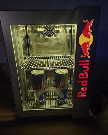 Kompresorski frizider RED BULL 220V II Ispravan kompresorski frizider na lalafo.rs Kompresorski frizider RED BULL 220V II Ispravan kompresorski frizider