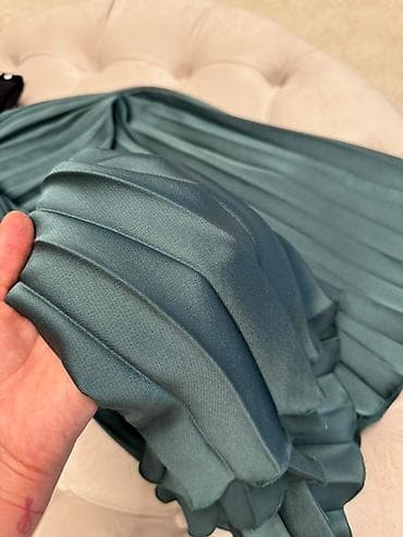 ZARA plisirana suknja – midi dužina - Brend: ZARA - Model: plisirana na lalafo.rs — 4 ZARA plisirana suknja – midi dužina - Brend: ZARA - Model: plisirana — 4