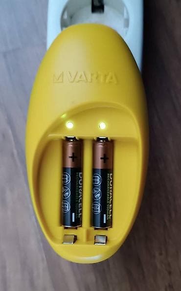 Varta Easy Energy Mini Charger Type 57066 za Ni-MH AA/AAA baterije at lalafo.rs — 3 Varta Easy Energy Mini Charger Type 57066 za Ni-MH AA/AAA baterije — 3