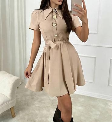 Elegantna kratka haljina sa kragnom i kaišem - Kroj: A-linija do na lalafo.rs Elegantna kratka haljina sa kragnom i kaišem - Kroj: A-linija do