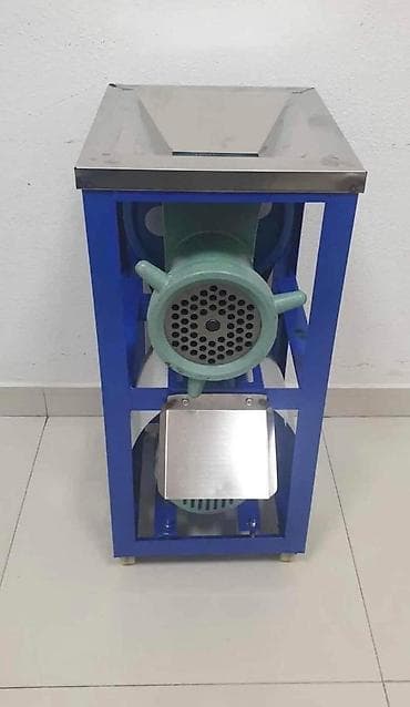 - MASINA ZA MLEVENJE 32” i 42" - - Dolazi u kompletu sa stalkom i na lalafo.rs — 7 - MASINA ZA MLEVENJE 32” i 42" - - Dolazi u kompletu sa stalkom i — 7