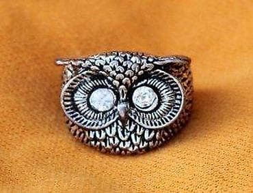 women's secret neseser: Prsten Sova I Tirkizni prsten. 1. Prsten Sova Prekrasan prsten Sova at lalafo.rs — 9 women's secret neseser: Prsten Sova I Tirkizni prsten. 1. Prsten Sova Prekrasan prsten Sova — 9