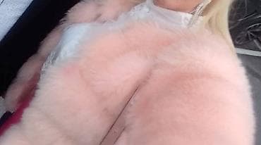 Ženska kratka bunda/kaput od veštačkog krzna u puder‑roze na lalafo.rs — 1 Ženska kratka bunda/kaput od veštačkog krzna u puder‑roze — 1