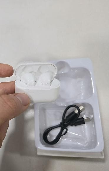 Bežične TWS slušalice sa kutijom za punjenje - Tip: true wireless na lalafo.rs Bežične TWS slušalice sa kutijom za punjenje - Tip: true wireless