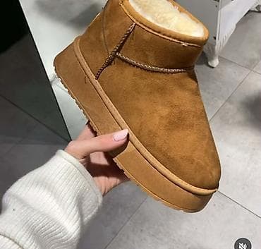 UGG cizme
36-41
3000 din na lalafo.rs — 1 UGG cizme
36-41
3000 din — 1