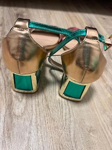 Damske sandale na blok petu, atraktivnog dizajna u tri boje: - Prednji na lalafo.rs — 2 Damske sandale na blok petu, atraktivnog dizajna u tri boje: - Prednji — 2